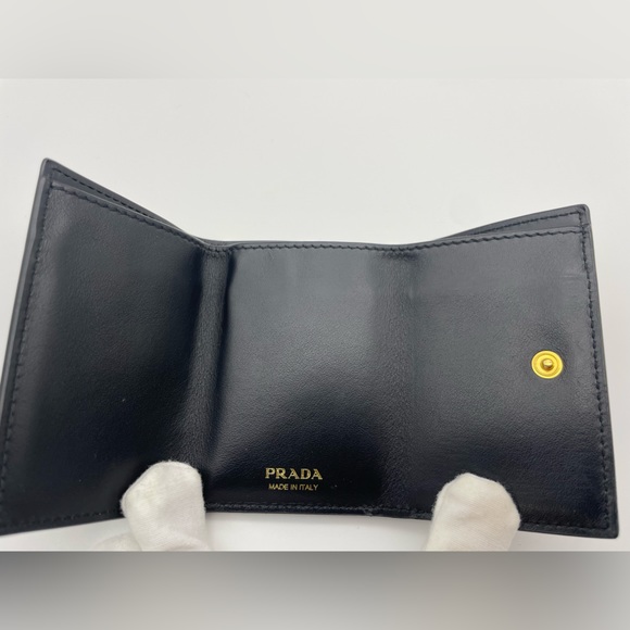 🤎Prada🤎Wallet🤎 - Picture 6 of 7
